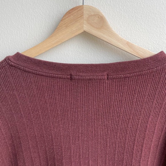 y2k Basic Equipment Brown Ribbed Knit Henley Short-Sleeve | 2X - Picture 7 of 8